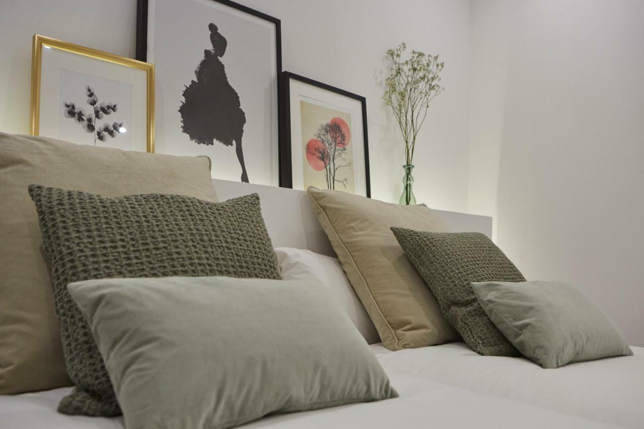 Appartamento Apartamento Junto A Plaza Mayor Madrid Esterno foto