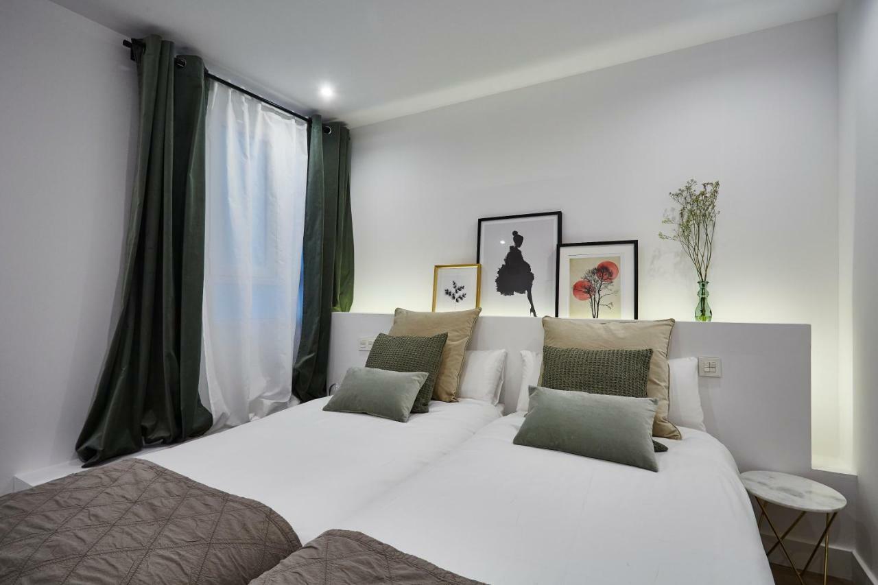 Appartamento Apartamento Junto A Plaza Mayor Madrid Esterno foto